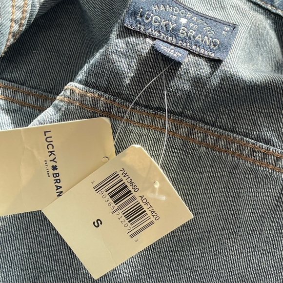 LUCKY BRAND DENIM JACKET NWT - Picture 3 of 3